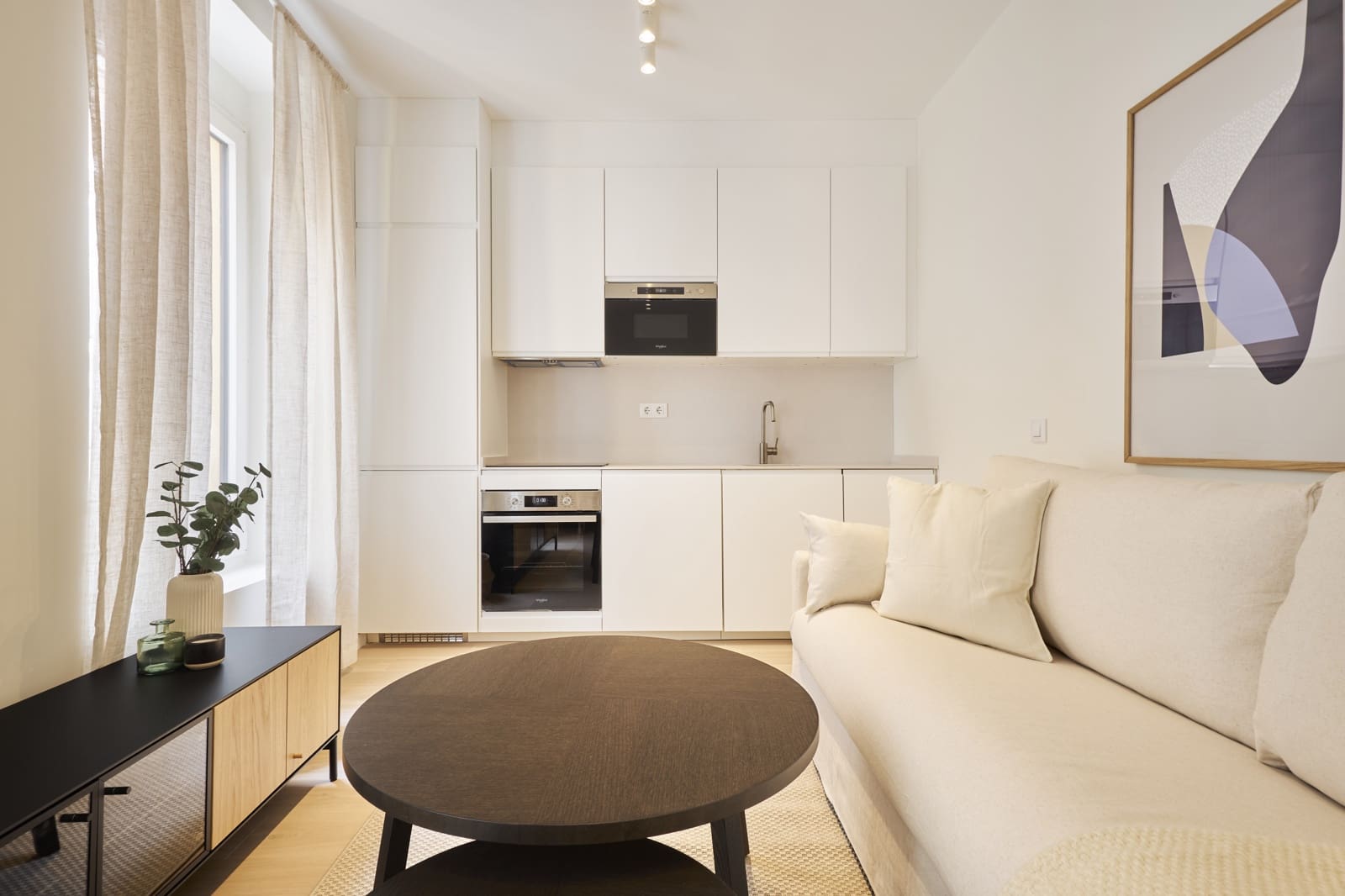 3 soveværelse Lejlighed til leje i Madrid by - € 1.795 (Ref: 9666164)