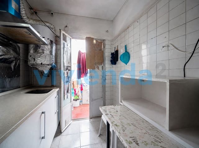 3 sovrum Lägenhet till salu i Almendrales, Madrid stad - 246 700 € (Ref: 9673977)