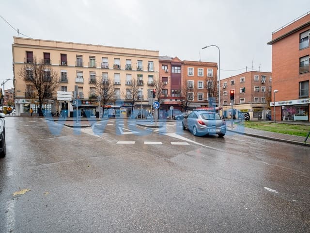 Piso de 2 habitaciones en Numancia, Madrid ciudad en venta - 184.000 € (Ref: 9677028)