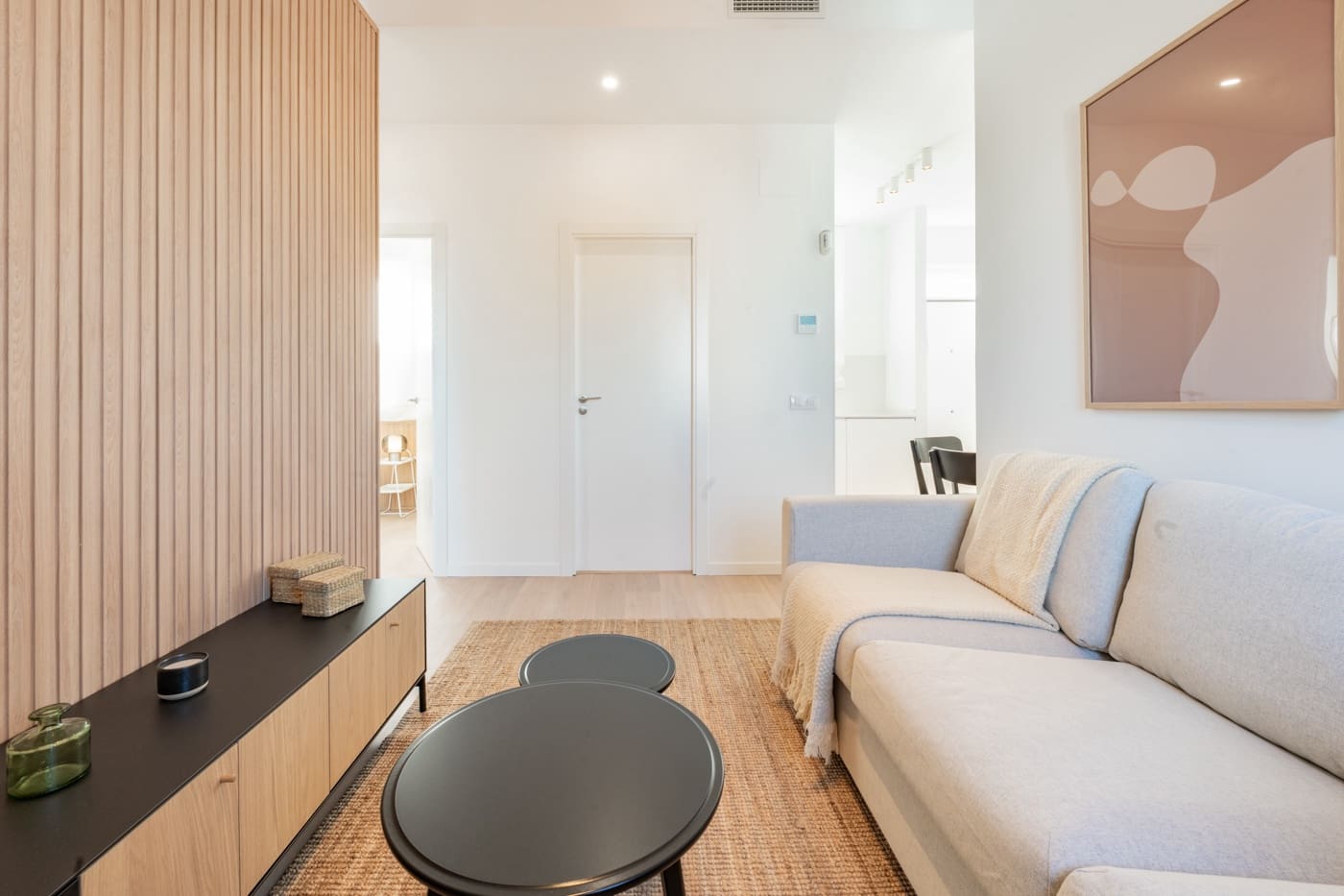 3 slaapkamer Flat te huur in Madrid stad - € 1.945 (Ref: 9677029)