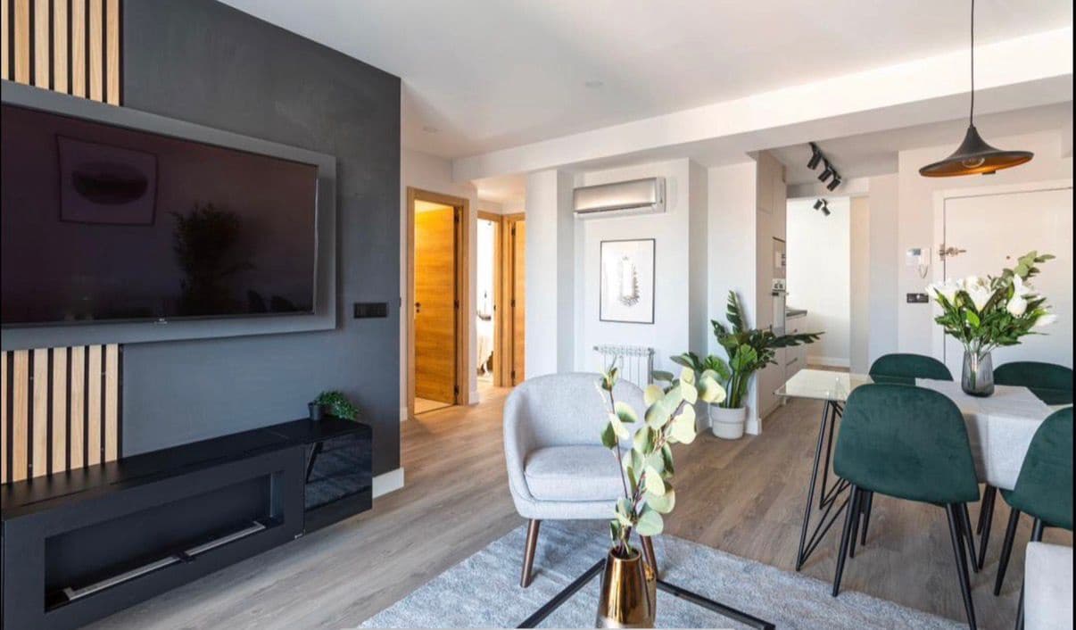 Piso de 3 habitaciones en Madrid ciudad en alquiler - 1.790 € (Ref: 9677031)