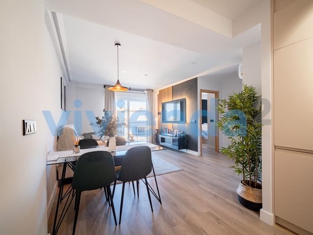 Appartement de 3 chambres à louer à Pueblo Nuevo, Madrid ville - 1 695 € (Ref: 9677031)