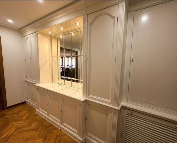 3 soverom Leilighet til leie i Castilla, Madrid by med svømmebasseng garasje - € 2 000 (Ref: 9698154)