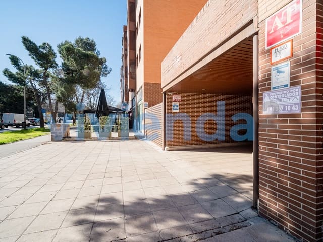 1 soverom Leilighet til salgs i Rejas, Madrid by med svømmebasseng garasje - € 269 000 (Ref: 9701436)
