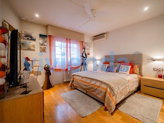 3 soveværelse Lejlighed til salg i Nueva España, Madrid by med swimmingpool - € 1.950.000 (Ref: 9714657)