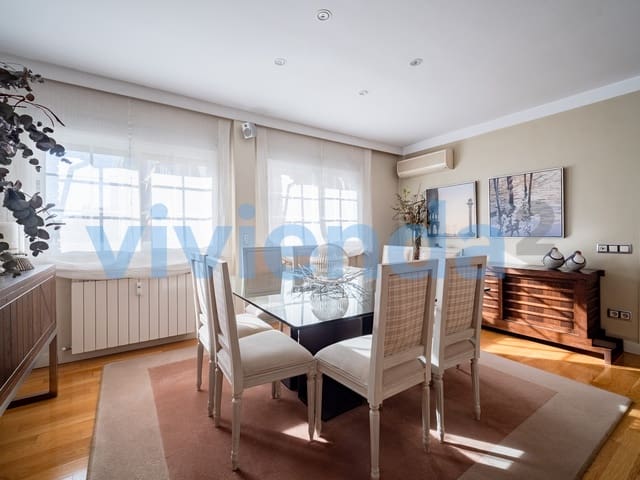 3 soveværelse Lejlighed til salg i Nueva España, Madrid by med swimmingpool - € 1.950.000 (Ref: 9714657)