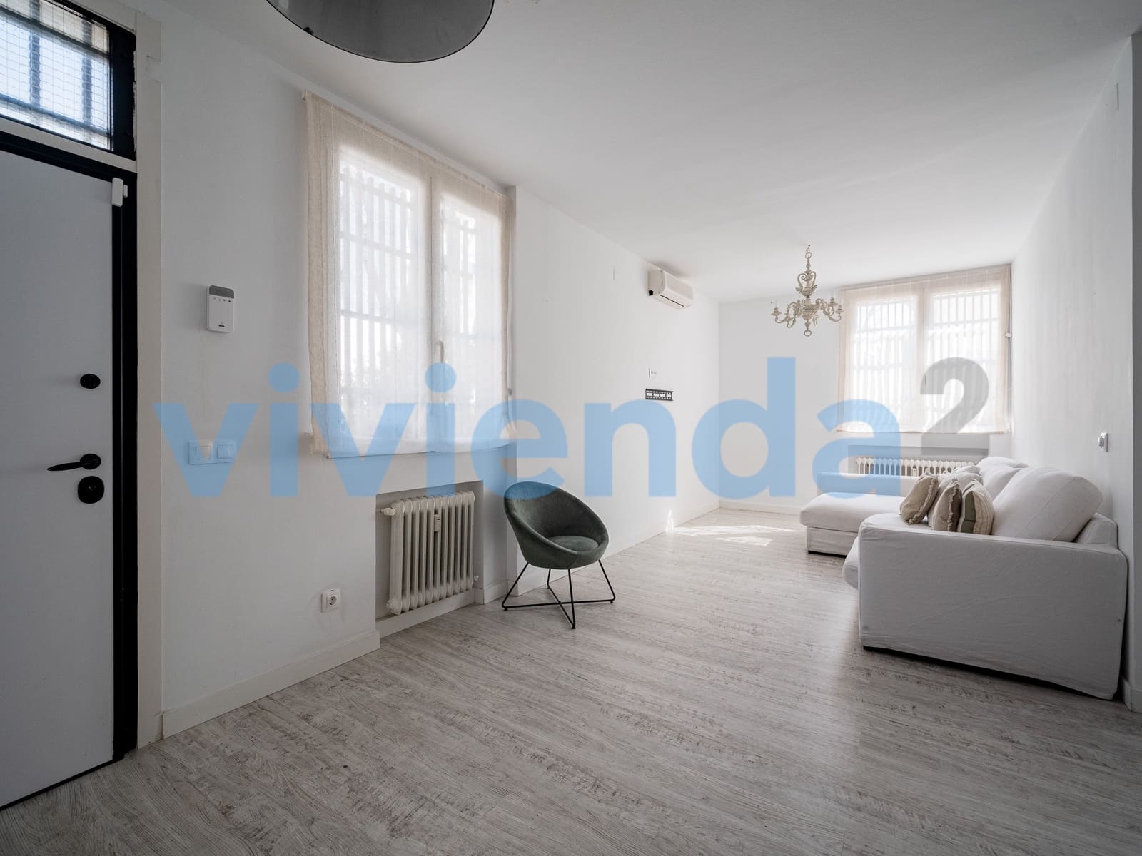 2 soverom Leilighet til leie i Madrid by med svømmebasseng - € 1 950 (Ref: 9714659)