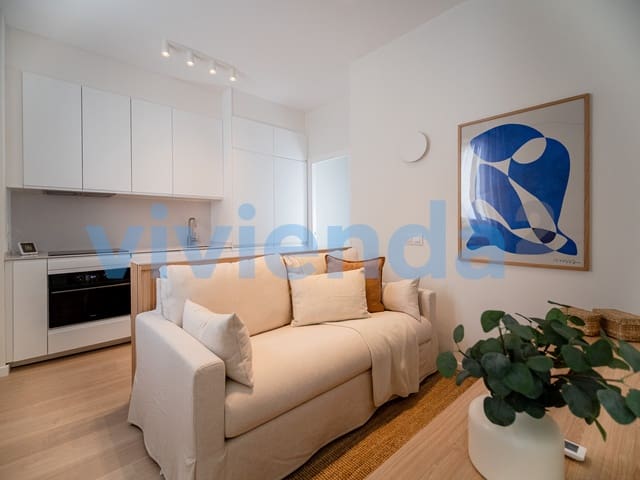 2 bedroom Flat for rent in Embajadores, Madrid city - € 1,445 (Ref: 9714661)