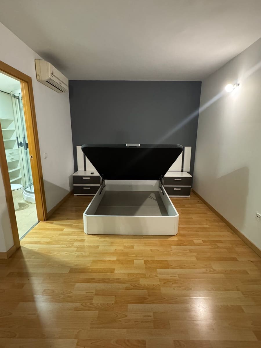 1 sypialnia Loft do wynajęcia w Miasto Madryt z garażem - 1 250 € (Ref: 9721457)
