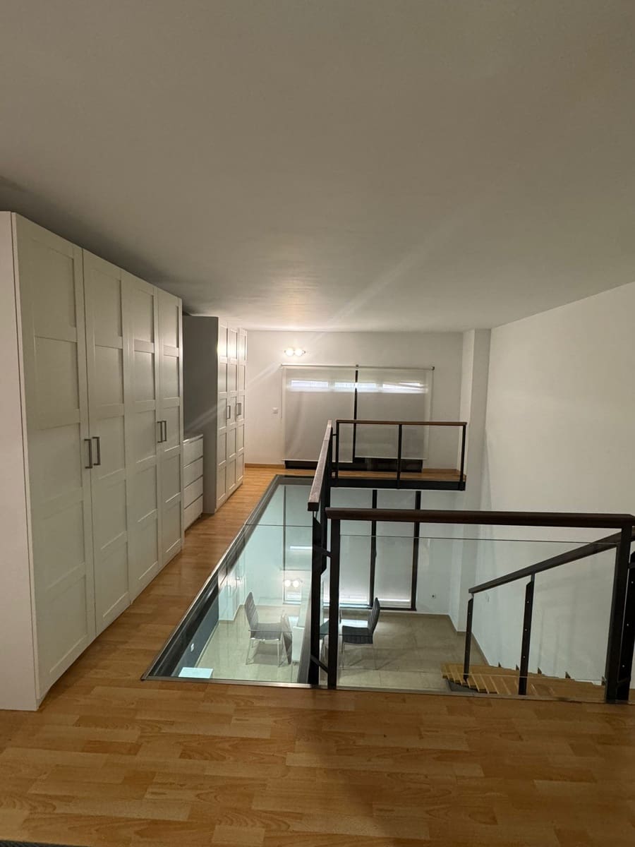 1 sypialnia Loft do wynajęcia w Miasto Madryt z garażem - 1 250 € (Ref: 9721457)