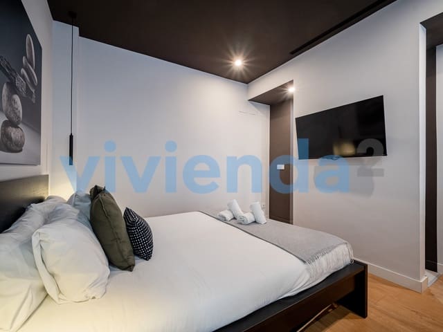 2 bedroom Flat for sale in Acacias, Madrid city - € 559,000 (Ref: 9726473)