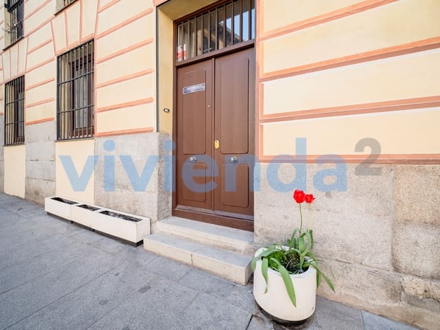 1 bedroom Flat for sale in Palacio, Madrid city with pool - € 753,900 (Ref: 9726474)