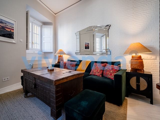 1 bedroom Flat for sale in Palacio, Madrid city with pool - € 753,900 (Ref: 9726474)