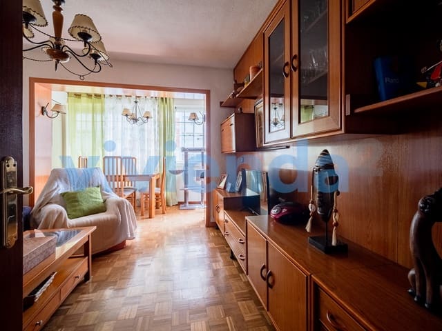 3 bedroom Flat for sale in Pinar del Rey, Madrid city - € 382,000 (Ref: 9726475)