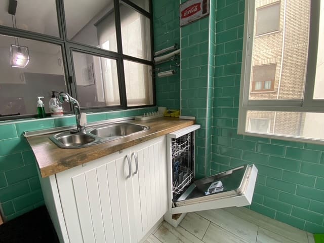 2 bedroom Flat for rent in Madrid city - € 1,850 (Ref: 9731764)