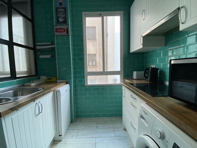 2 soverom Leilighet til leie i Castellana, Madrid by - € 1 750 (Ref: 9731764)