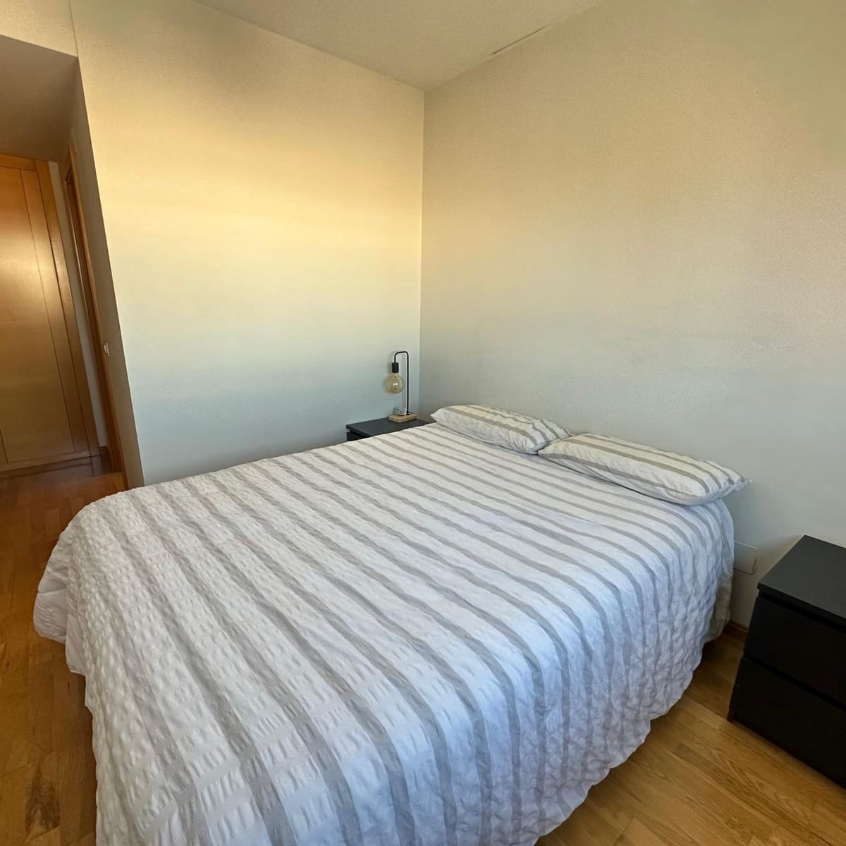 2 sypialnia Mieszkanie do wynajęcia w Miasto Madryt z basenem - 1 350 € (Ref: 9731765)