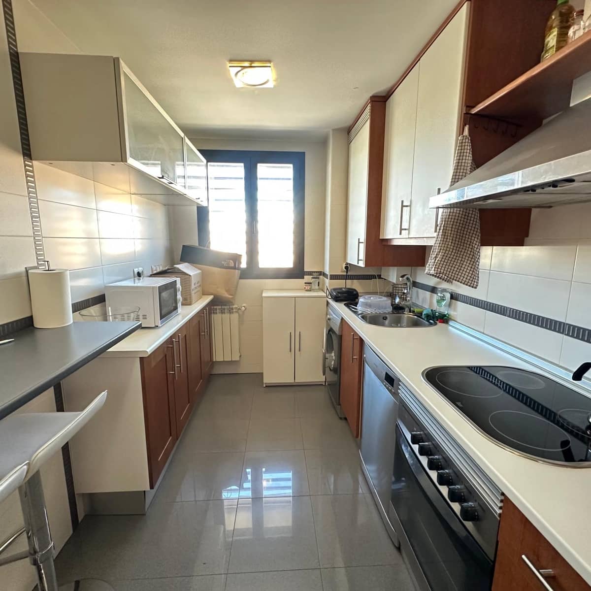 2 sypialnia Mieszkanie do wynajęcia w Miasto Madryt z basenem - 1 350 € (Ref: 9731765)