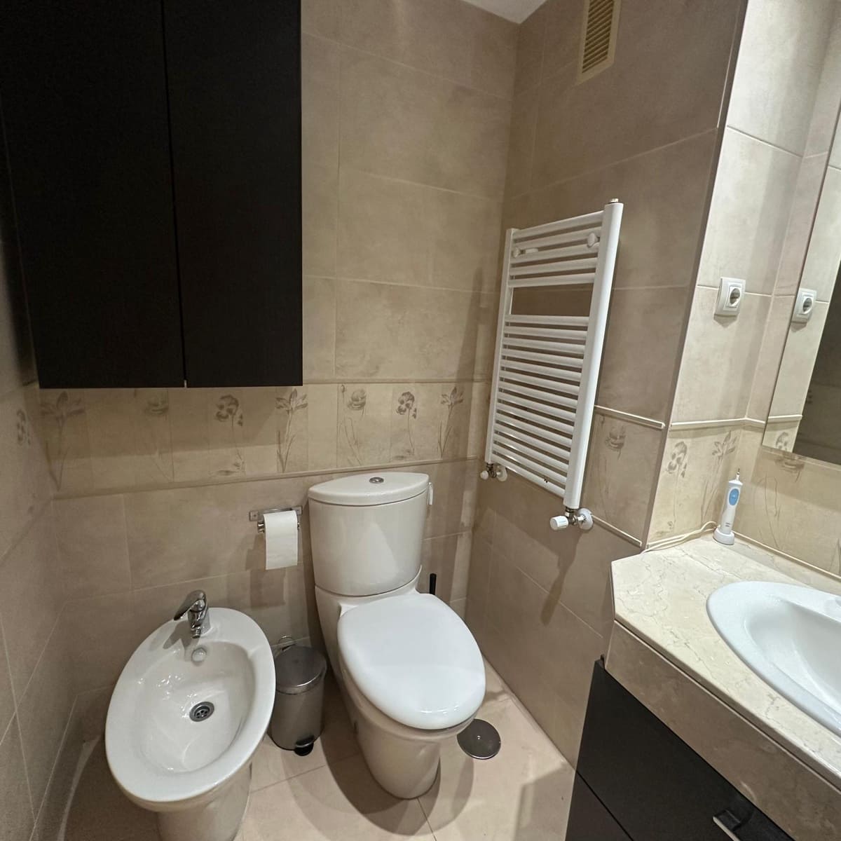 2 sypialnia Mieszkanie do wynajęcia w Miasto Madryt z basenem - 1 350 € (Ref: 9731765)