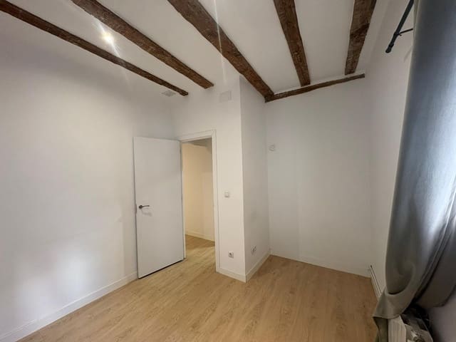 2 slaapkamer Flat te huur in Rios Rosas, Madrid stad - € 1.200 (Ref: 9735334)