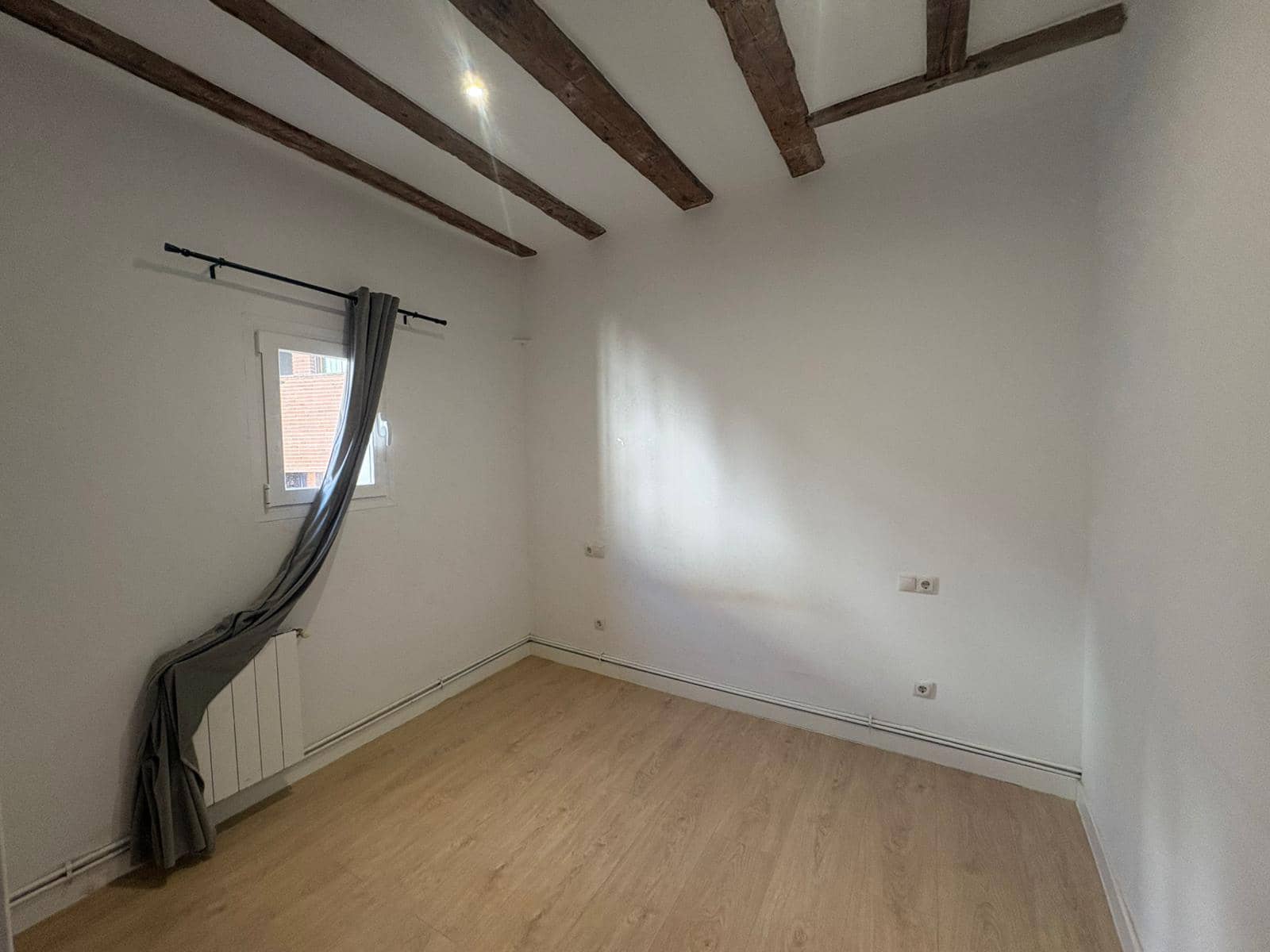 2 Zimmer Wohnung zu vermieten in Madrid Stadt - 1.200 € (Ref: 9735334)