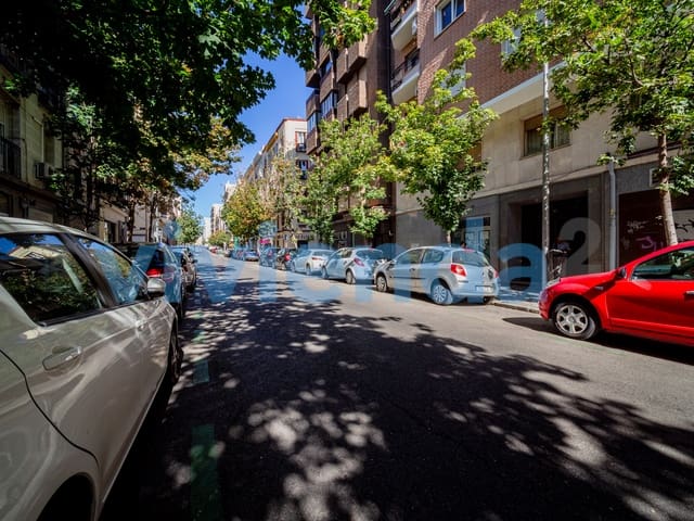 1 sovrum Lägenhet till salu i Rios Rosas, Madrid stad - 264 000 € (Ref: 9738346)