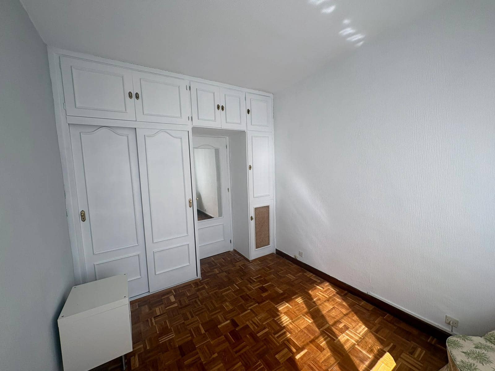 2 slaapkamer Flat te huur in Madrid stad - € 1.500 (Ref: 9738349)
