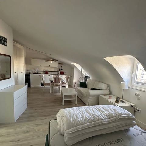 Apartamento para arrendar em Guindalera, Madrid cidade - 1 395 € (Ref: 9738350)