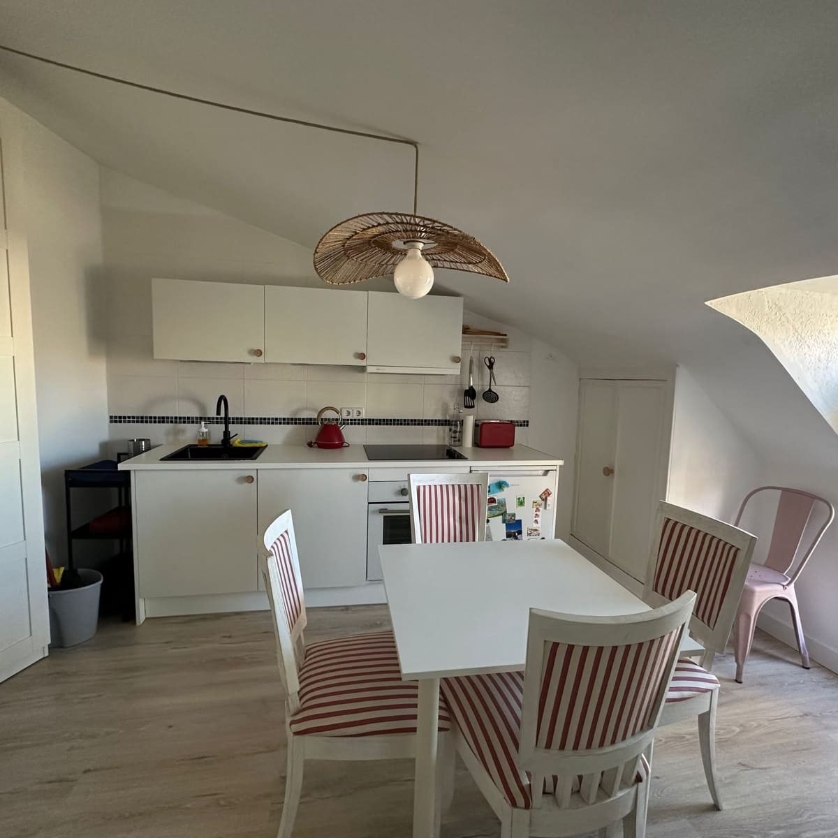 Flat te huur in Madrid stad - € 1.395 (Ref: 9738350)