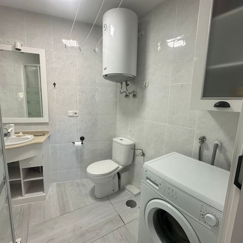 Apartamento para arrendar em Guindalera, Madrid cidade - 1 395 € (Ref: 9738350)