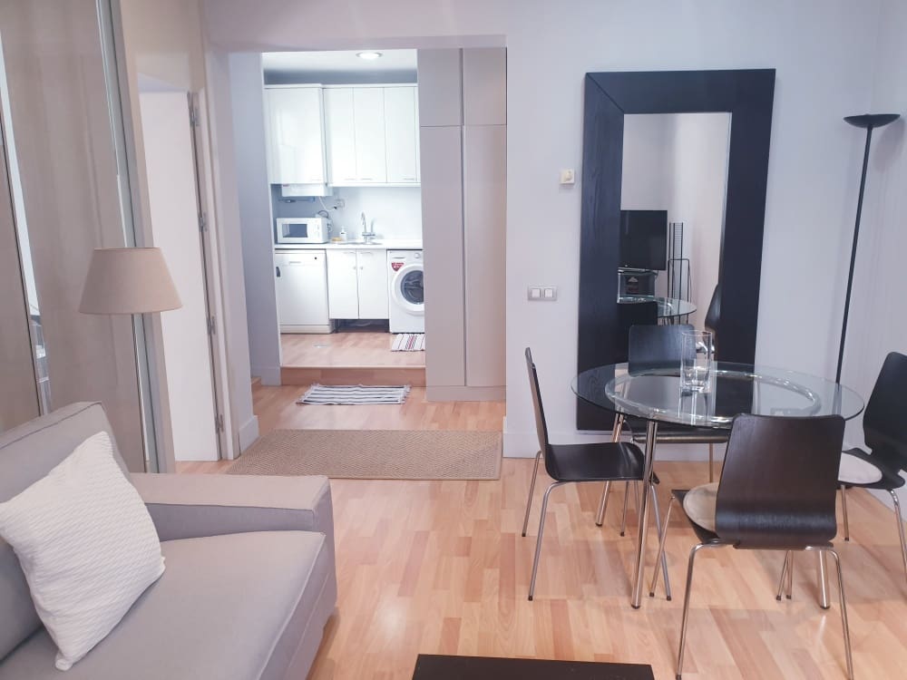 1 sovrum Lägenhet att hyra i Madrid stad - 1 550 € (Ref: 9747719)