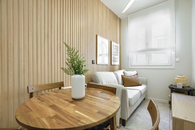 Lejlighed til leje i Embajadores, Madrid by - € 995 (Ref: 9747721)