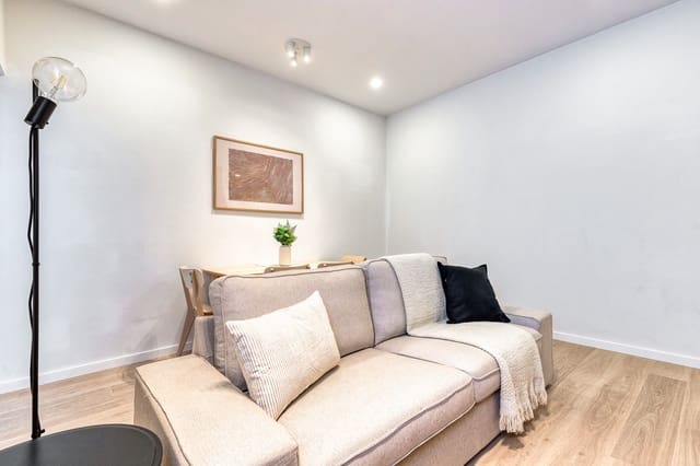 2 bedroom Flat for rent in Palos de Moguer, Madrid city - € 1,545 (Ref: 9751719)