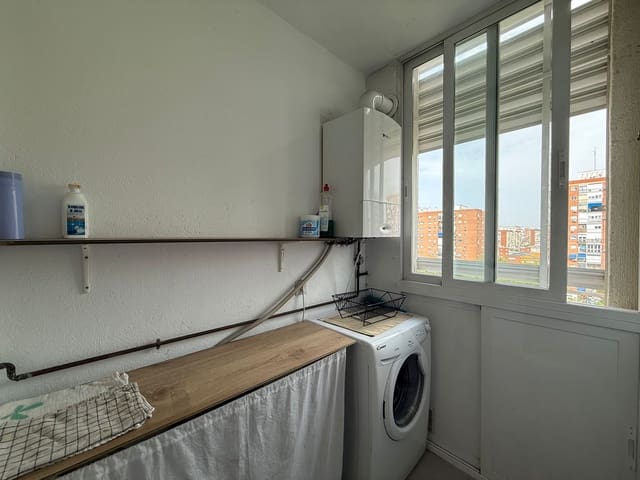 2 soveværelse Lejlighed til leje i Peñagrande, Madrid by - € 1.750 (Ref: 9770370)