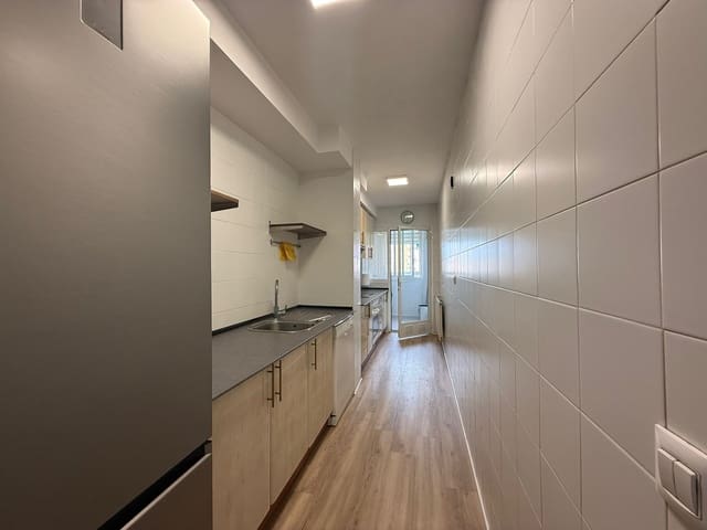 2 soveværelse Lejlighed til leje i Peñagrande, Madrid by - € 1.750 (Ref: 9770370)