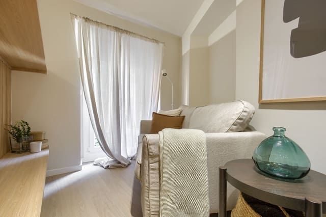 1 soveværelse Lejlighed til leje i Embajadores, Madrid by - € 1.195 (Ref: 9770372)