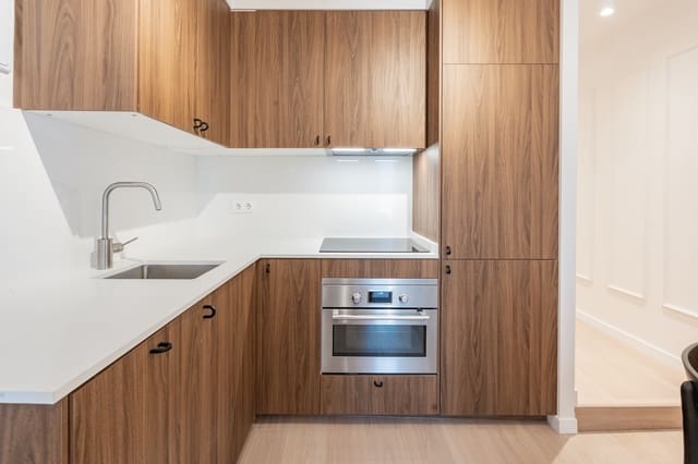 2 soverom Leilighet til leie i Justicia, Madrid by - € 2 075 (Ref: 9777789)