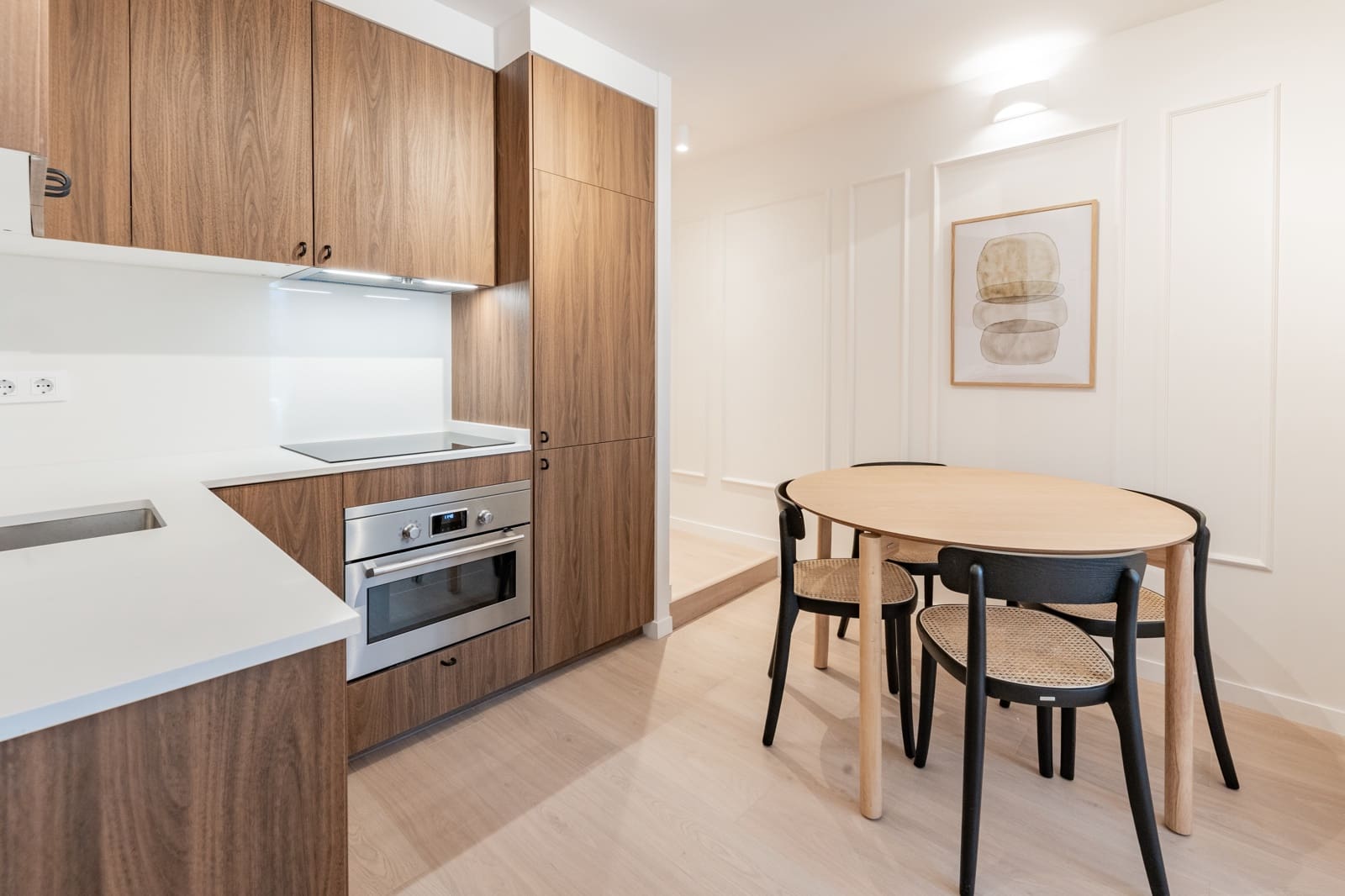 2 soveværelse Lejlighed til leje i Madrid by - € 2.075 (Ref: 9777789)