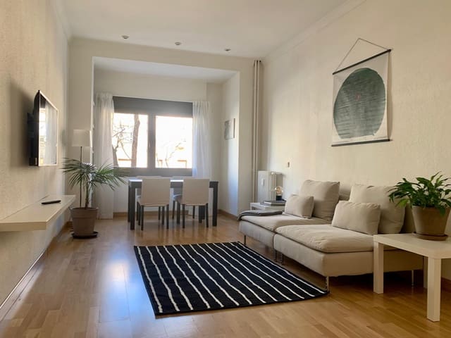 Appartement de 1 chambre à louer à Chopera, Madrid ville - 1 350 € (Ref: 9777791)