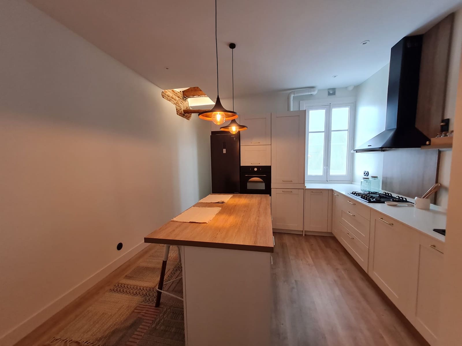 2 Zimmer Wohnung zu vermieten in Madrid Stadt - 2.100 € (Ref: 9780286)