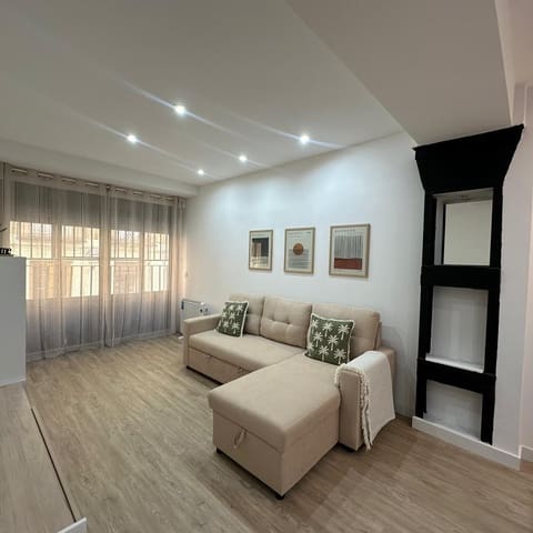 2 sypialnia Mieszkanie do wynajęcia w Palacio, Miasto Madryt - 1 875 € (Ref: 9780287)