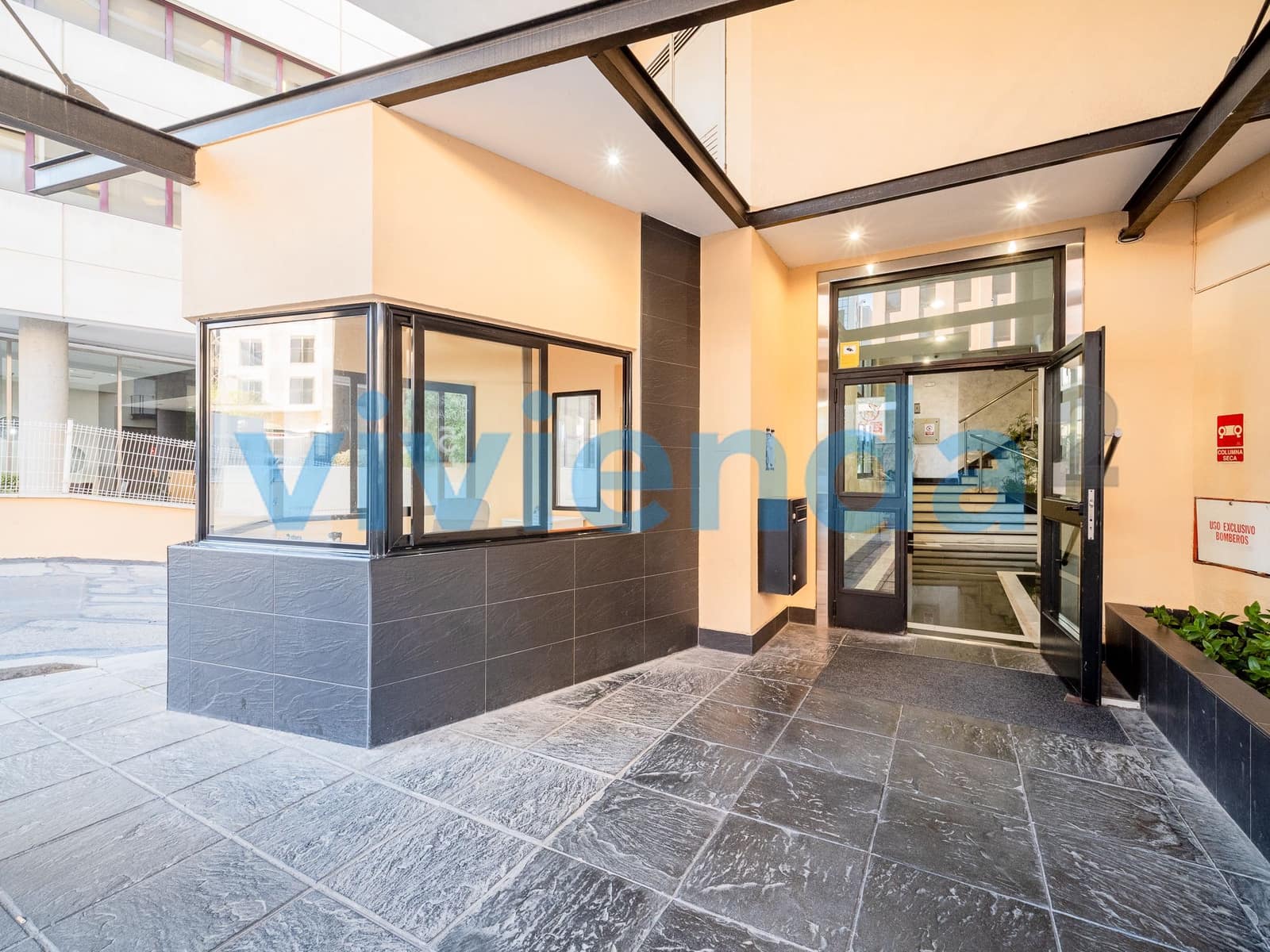 Kontor til salg i Madrid by med garage - € 682.000 (Ref: 9784948)