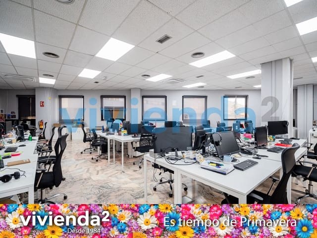 Kontor til salg i El Goloso, Madrid by med garage - € 682.000 (Ref: 9784948)