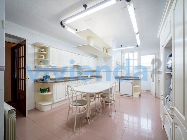 4 chambre Appartement à vendre à Apostol Santiago, Madrid ville - 605 000 € (Ref: 9784950)