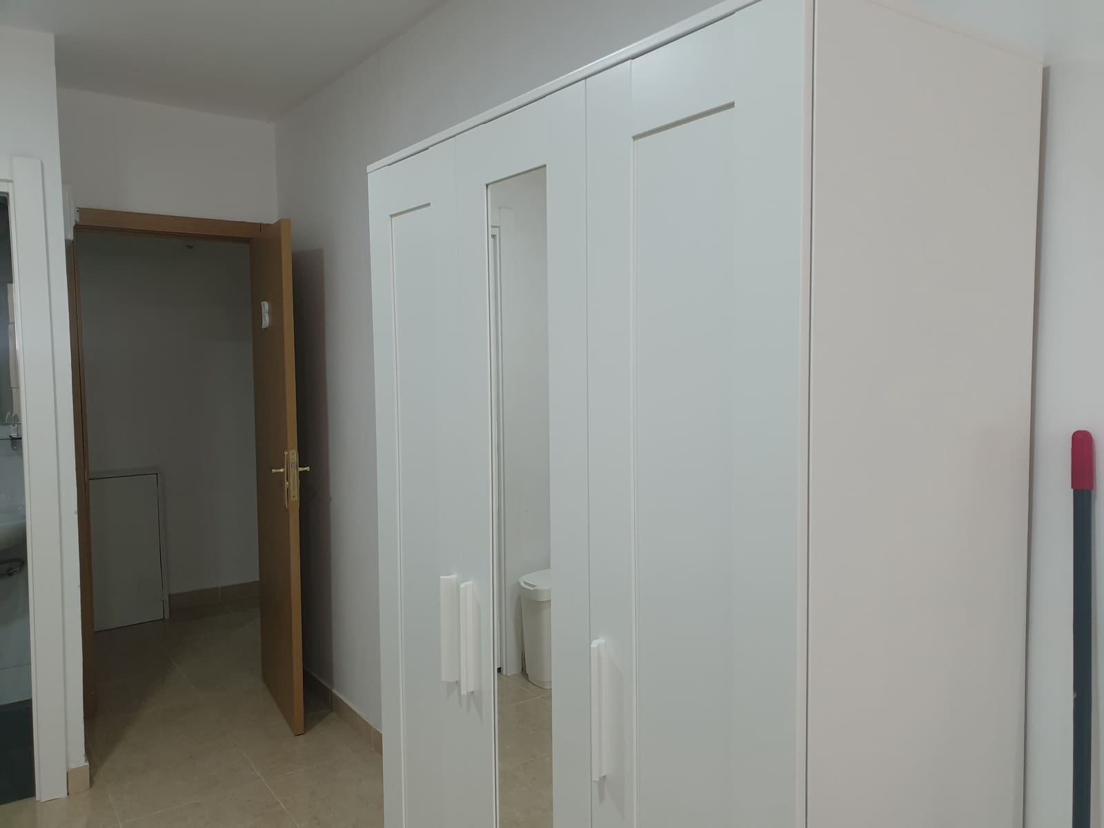 Studio til leie i Madrid by - € 1 000 (Ref: 9788221)