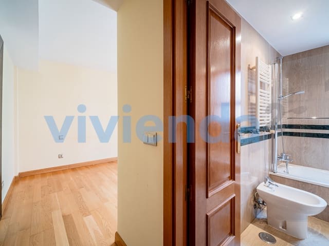 2 camera da letto Appartamento da affittare in Pinar del Rey, Madrid città con garage - 2.000 € (Rif: 9794324)