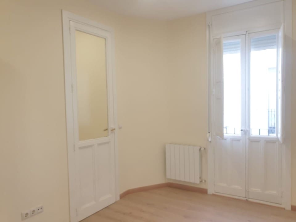 2 sovrum Lägenhet att hyra i Madrid stad - 1 650 € (Ref: 9804098)