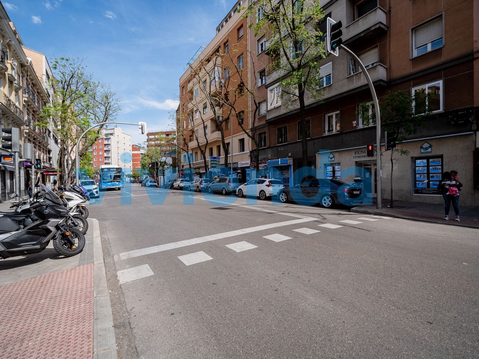 Piso de 5 habitaciones en Madrid ciudad en venta - 1.140.000 € (Ref: 9806257)