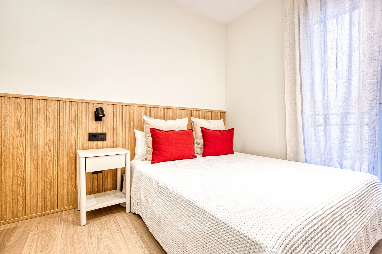 3 bedroom Flat for rent in Madrid city - € 2,095 (Ref: 9806259)