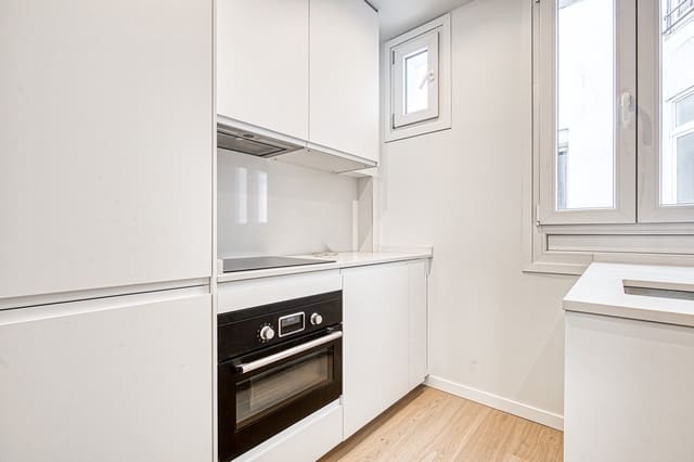 1 bedroom Flat for rent in Rios Rosas, Madrid city - € 1,395 (Ref: 9806261)